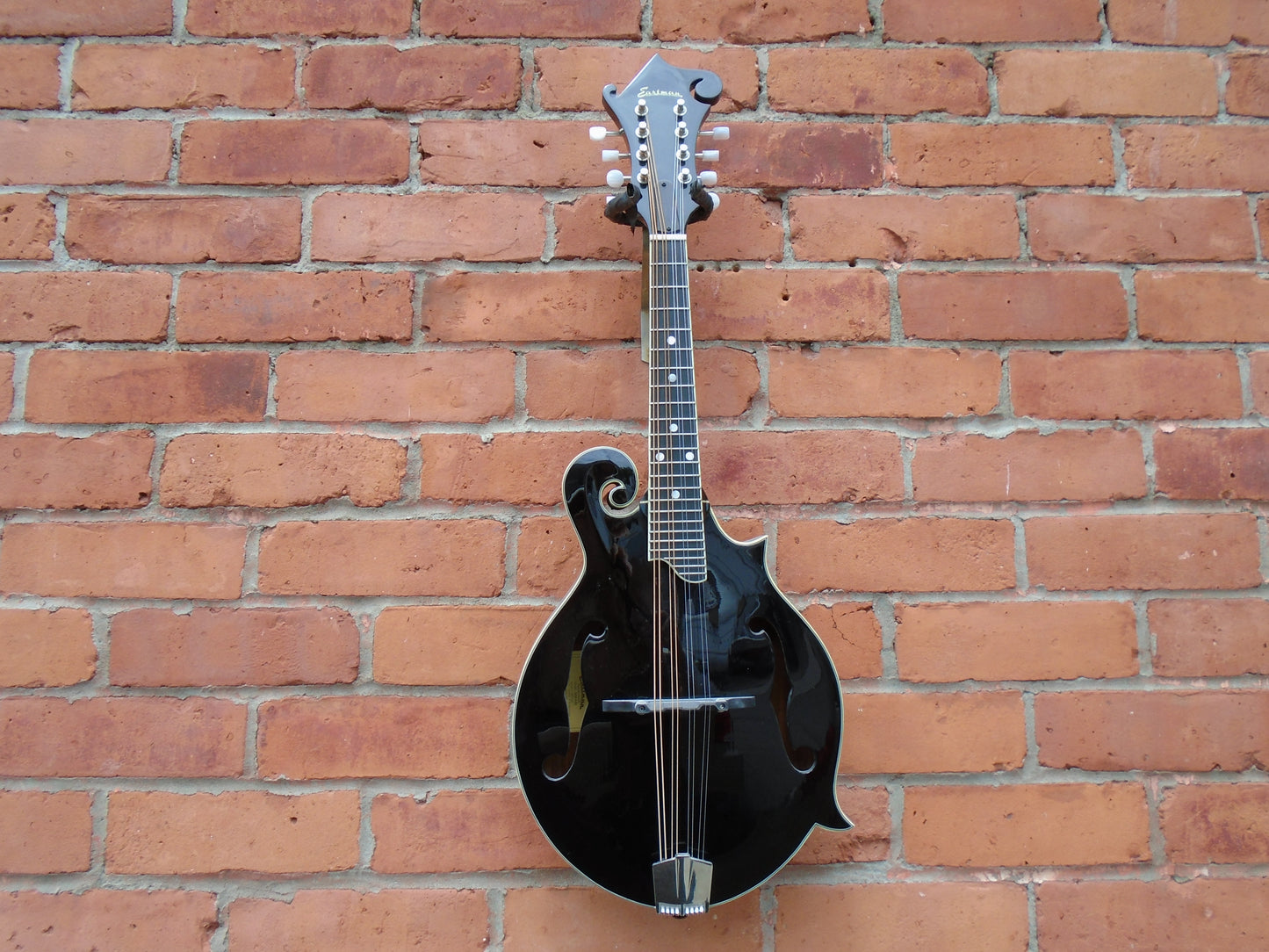 Eastman MD415 BK w/case & Neotech mandolin strap