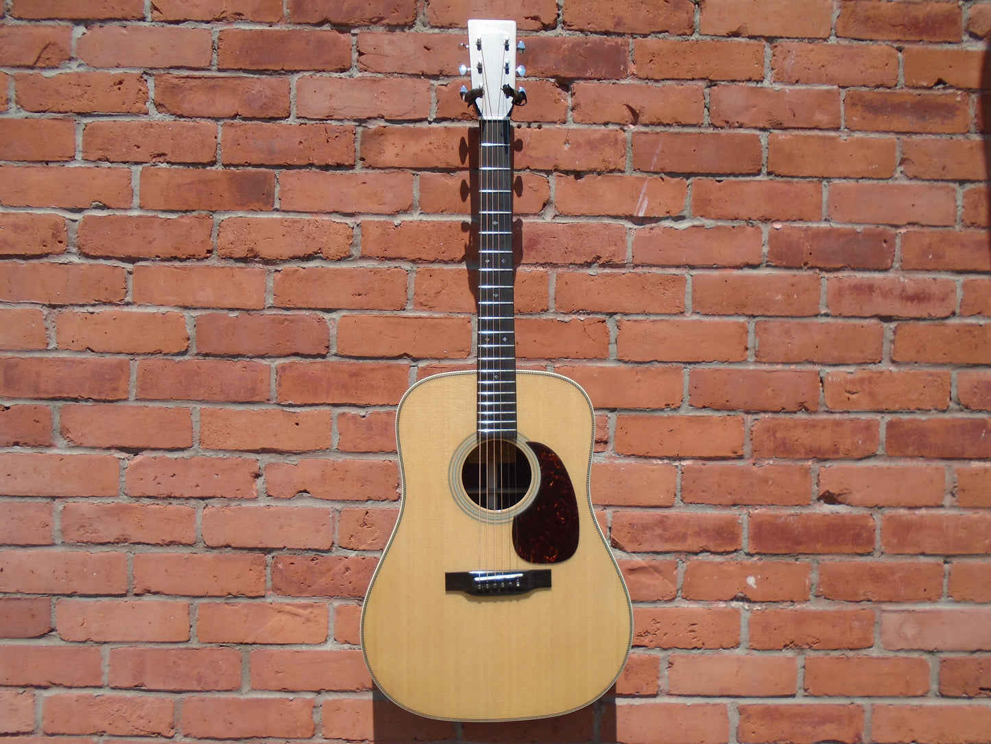 Eastman E8D guitar w/hard case