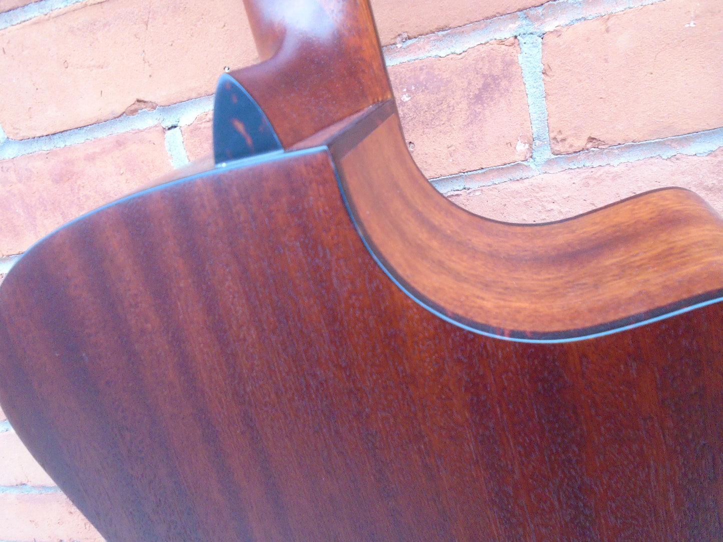 Eastman AC122CEL-1CE w/bag