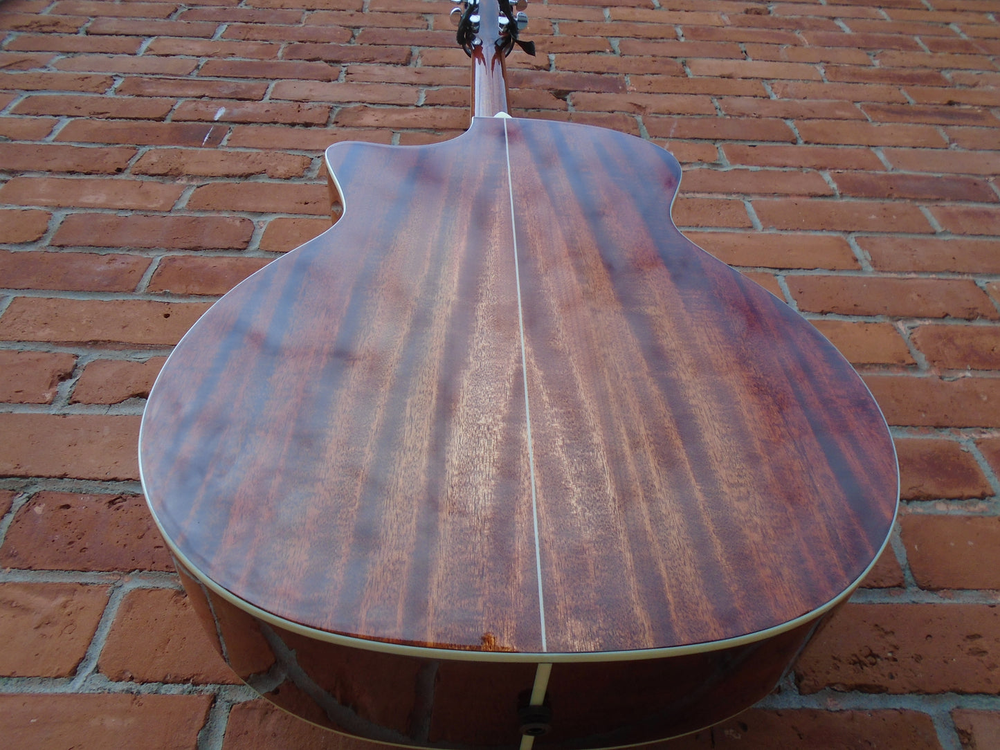 Eastman AC322CE-SB