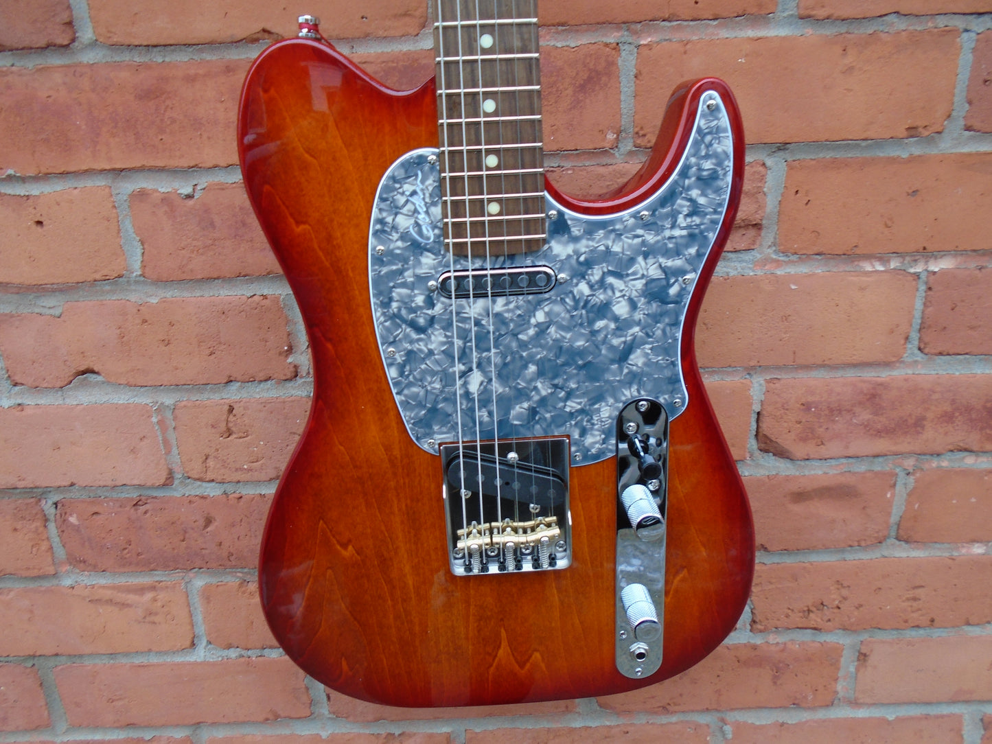 Godin Stadium PRO Sunset Burst w/bag