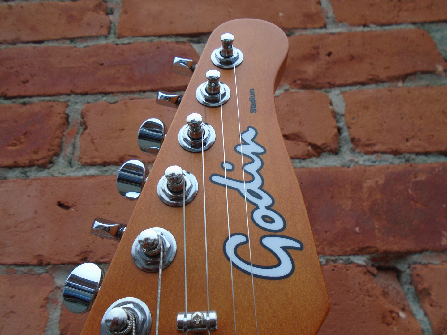 Godin Stadium PRO Sunset Burst w/bag