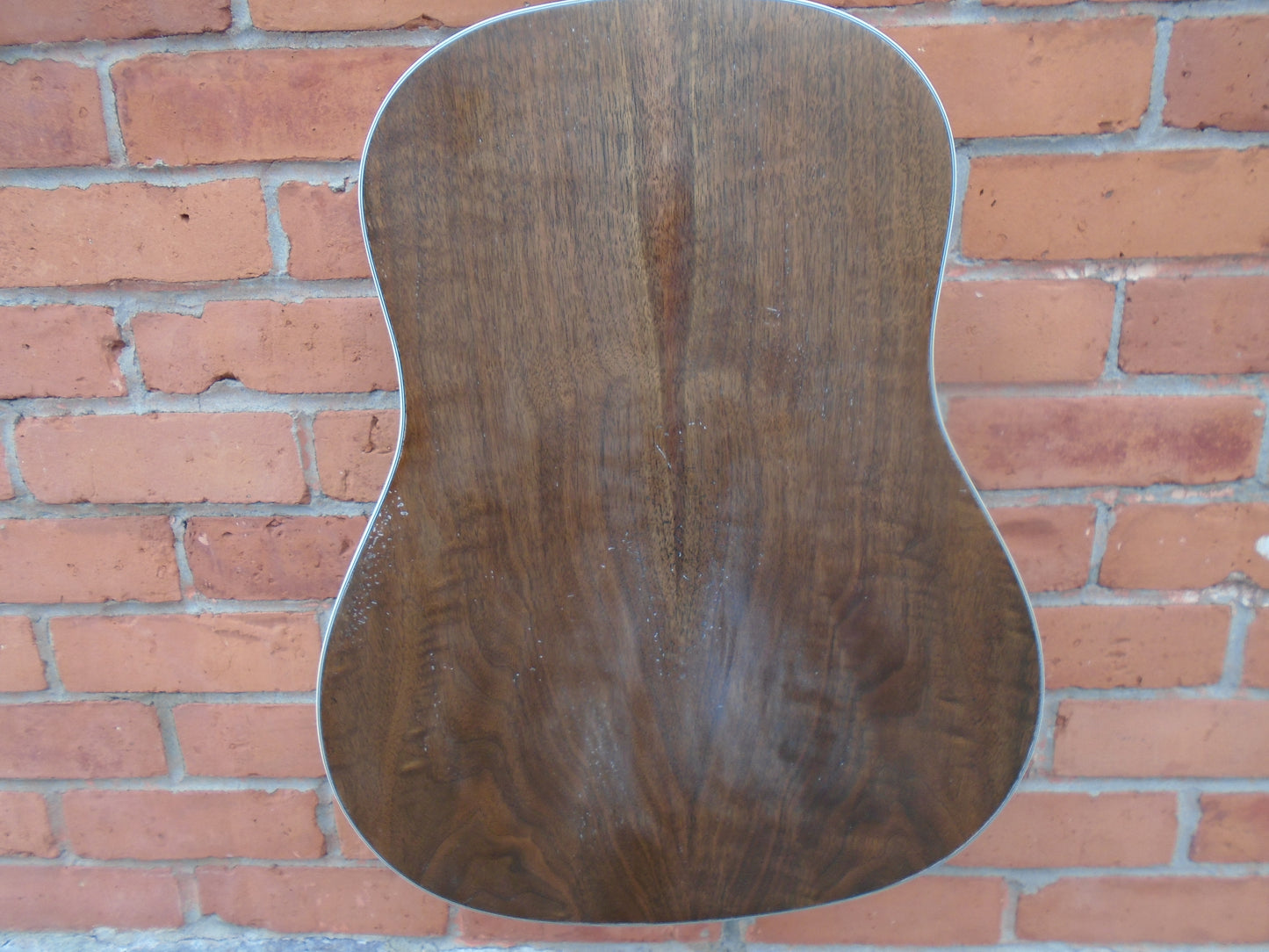 Eastman E22SS/V-SB, B stock instrument in a good condition