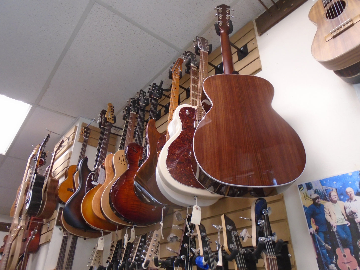 Godin Fairmount LTD CH EQ, Rosewood Anthem, store demo, selling as a factory demo in a mint condition