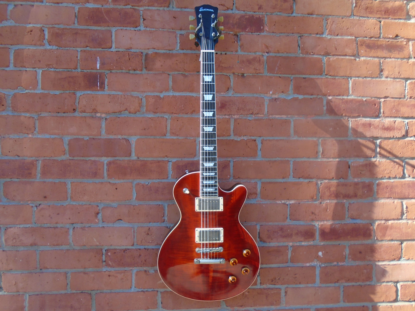 Eastman SB59/TV guitar w/hard case