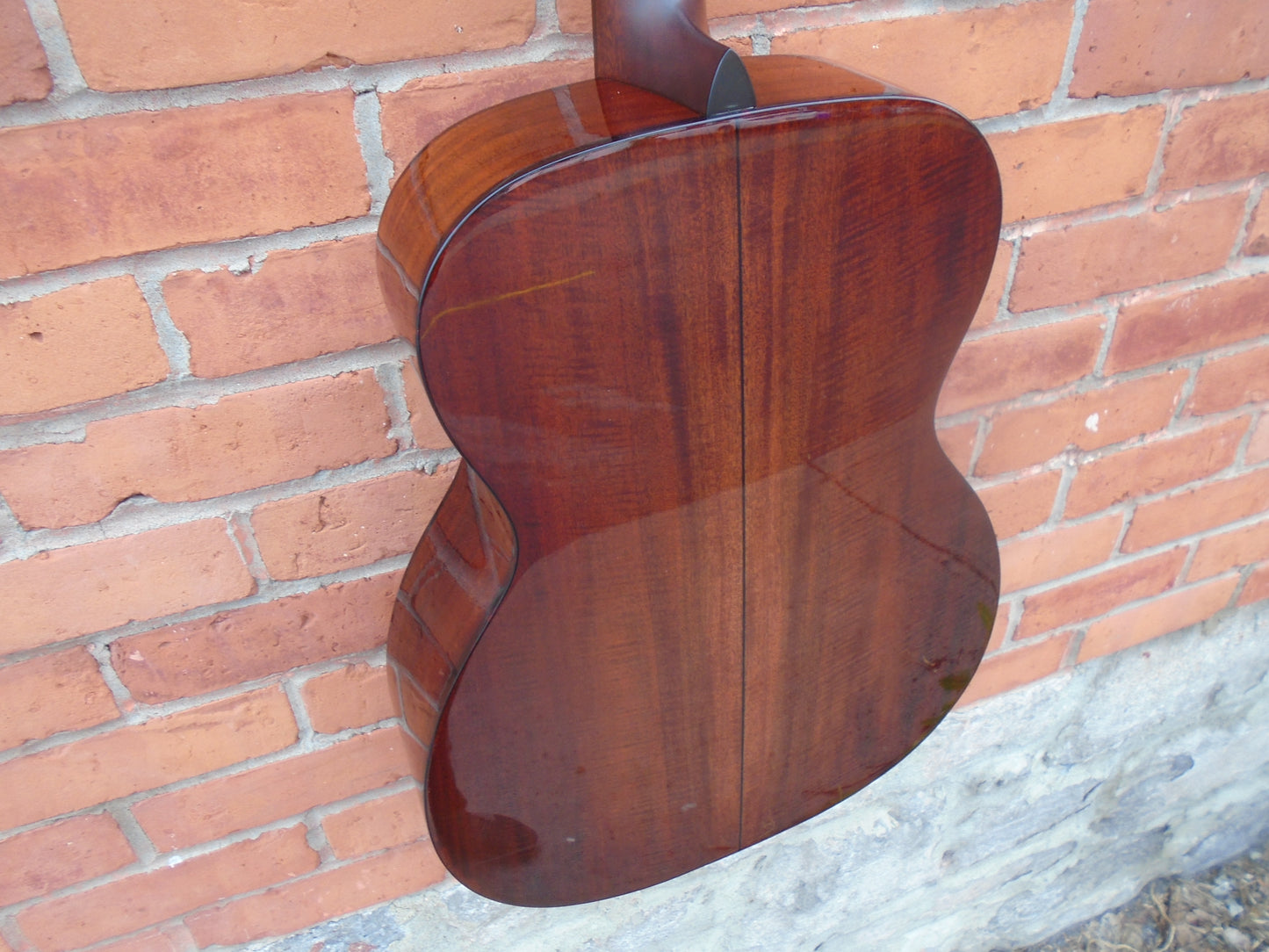 Eastman E6OM-TC w/case-B stock instrument