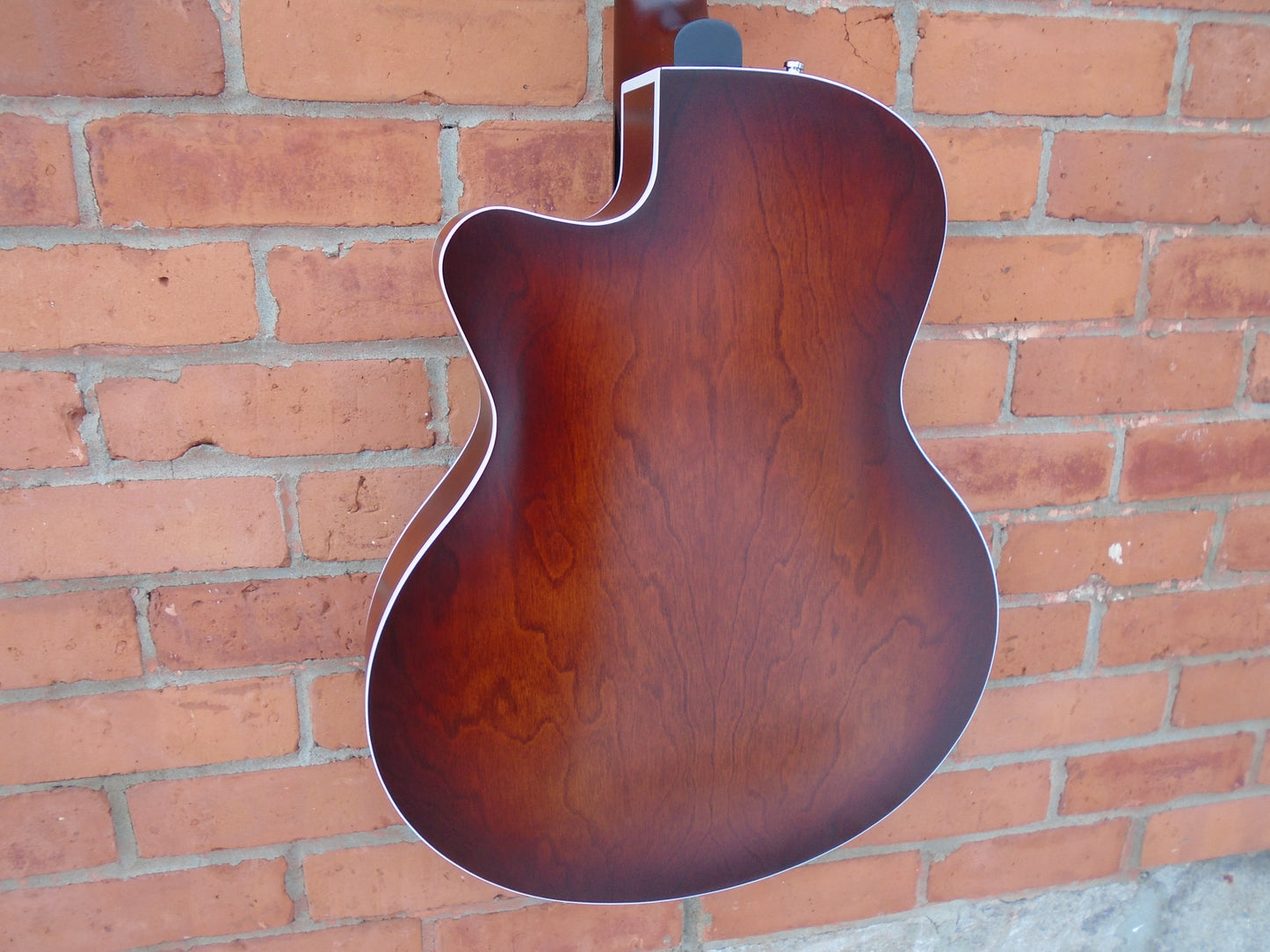 Godin 5th Ave Uptown , T-Armond Havana Brown sf w/bag