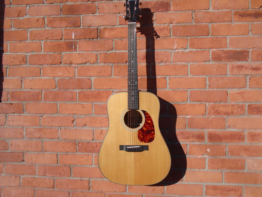 Eastman E3DE guitar w/bag, stopre dem0