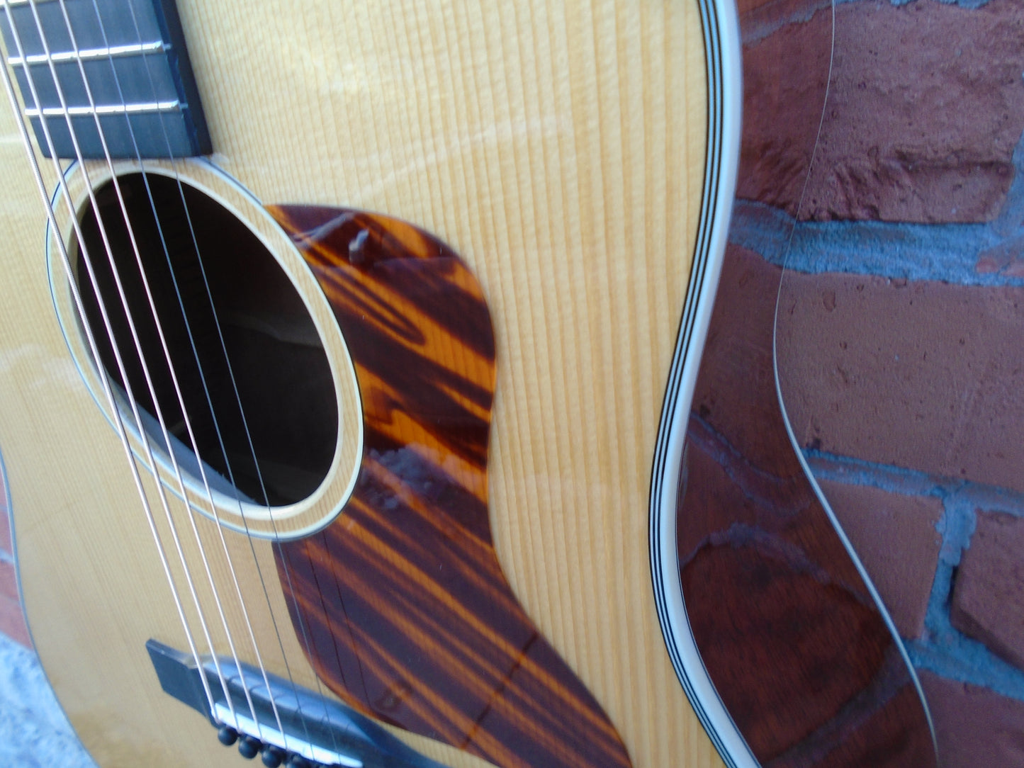 Eastman E6SS-TC w/hard case