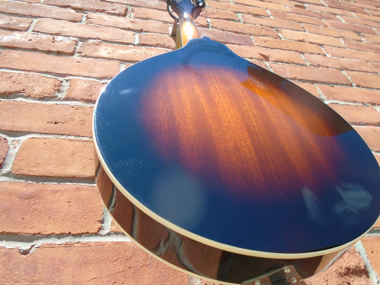 Kentucky KM140 mandolin w.bag