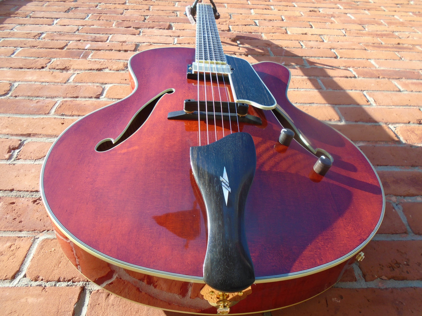 Eastman AR810 CE w/hard case, B stock instrument in a mint condition.