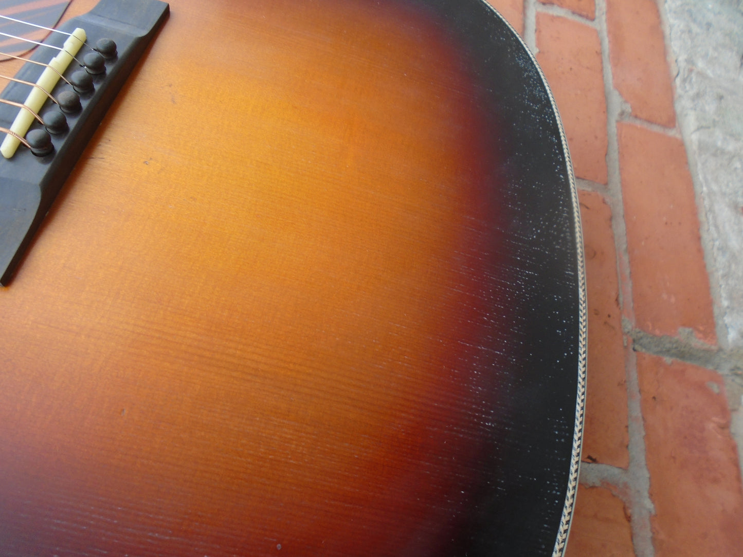 Eastman E22SS/V-SB,  B stock instrument in a good condition