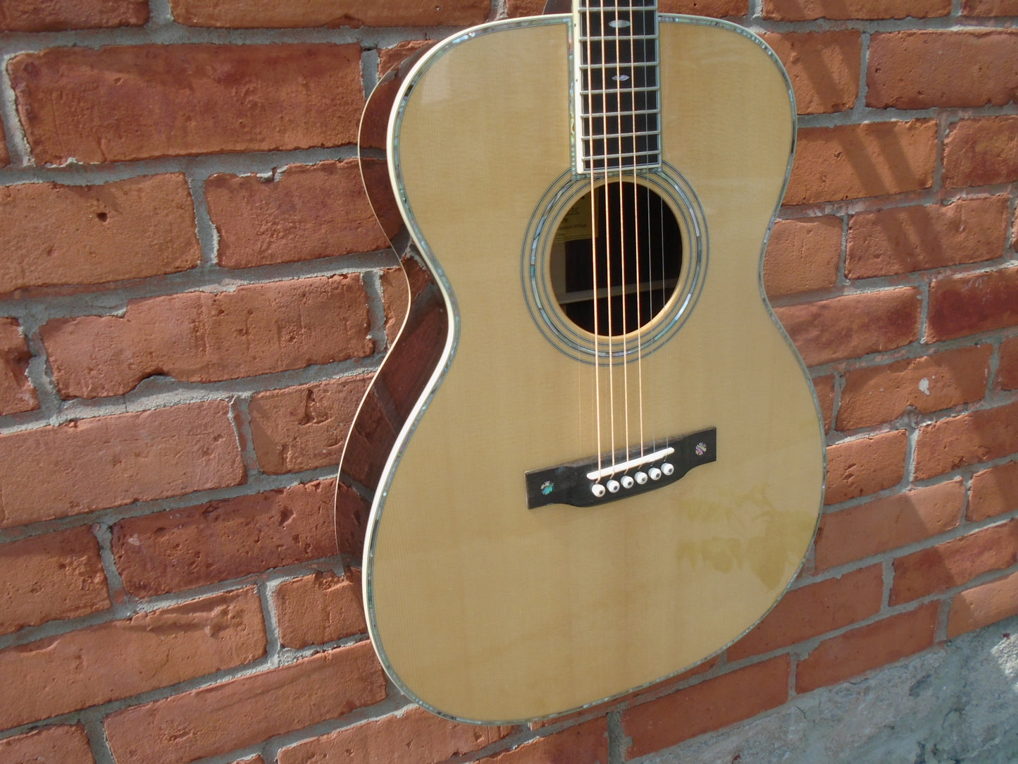 Eastman E40OM-TC B stock instrument in  good condition