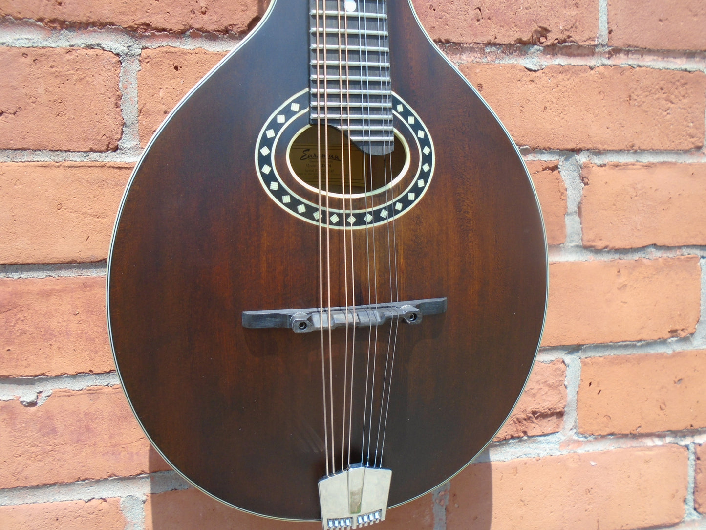Eastman MD304 mandolin w/bag, B stock instrument