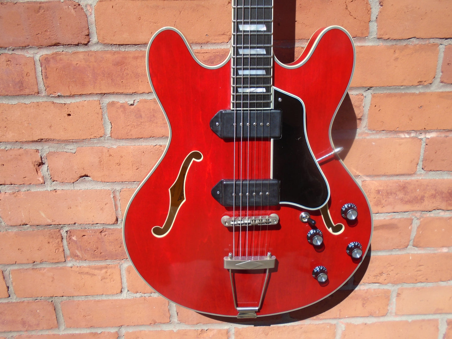 Eastman T64/TV-T RED w/hard case , store demo in a mint condition
