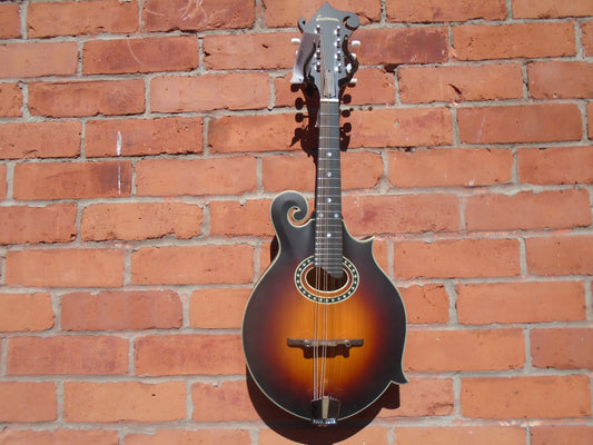 Eastman MD314E-SB mandolin w/bag