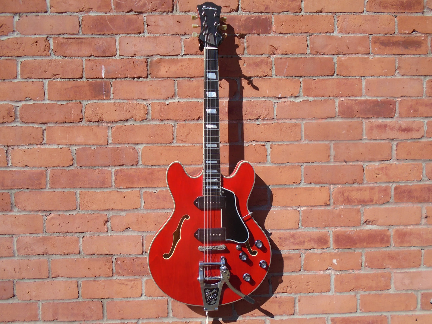 Eastman T64/TV guitar w/hard case