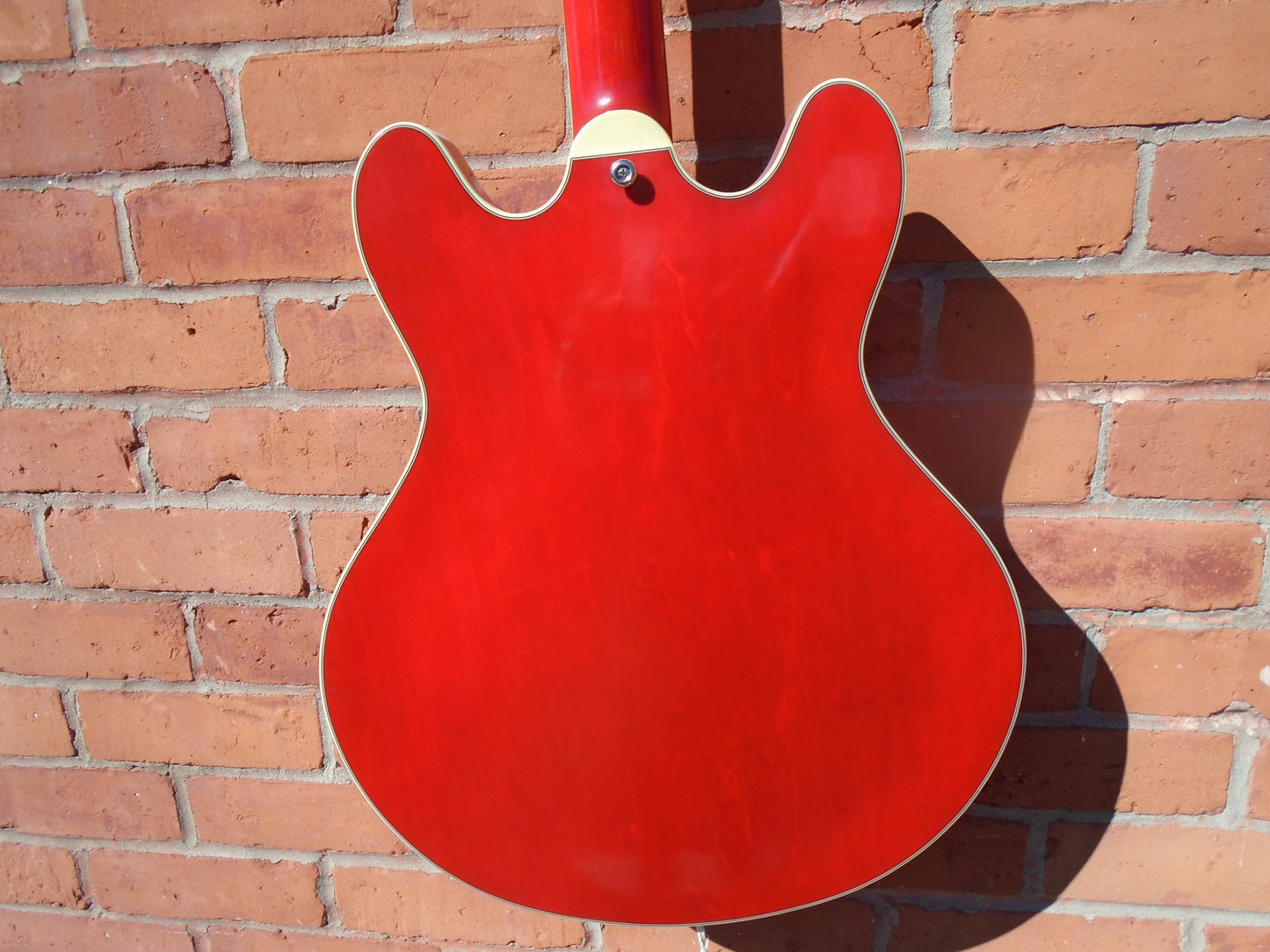 Eastman T64/TV guitar w/hard case