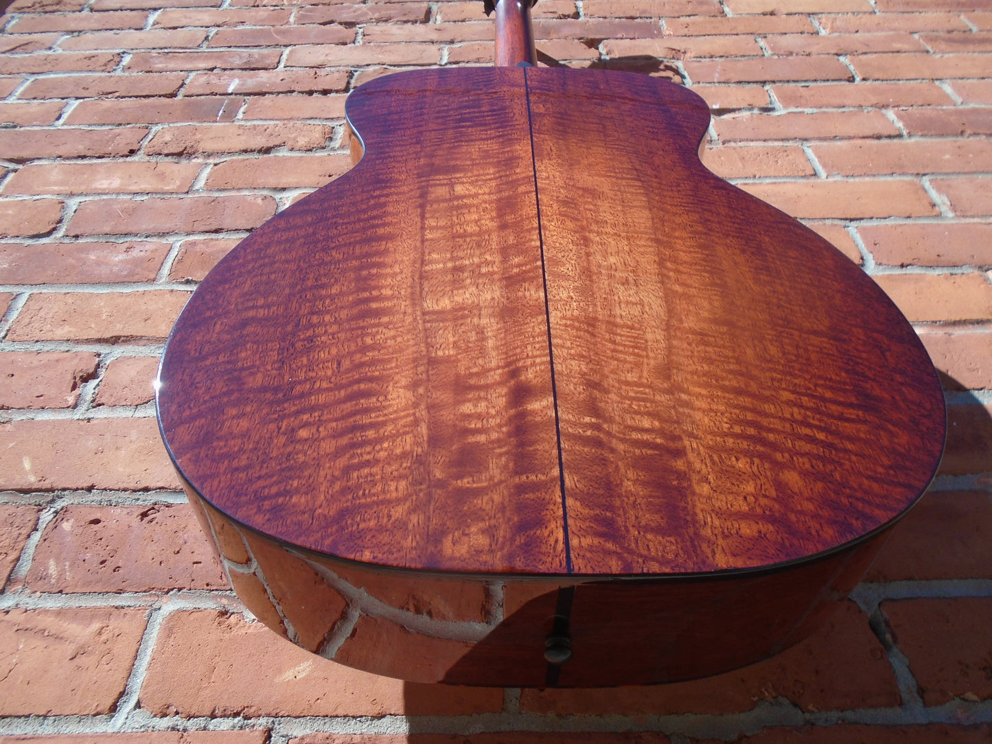 Eastman E6OM-TC B stock instrument  in a good condition