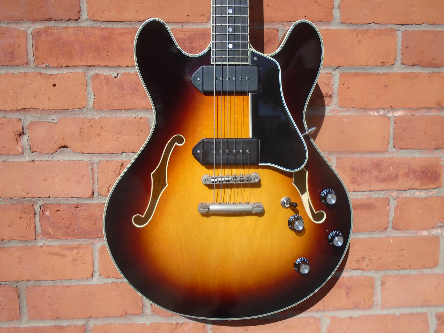 Eastman T60/Tv-LTD-SB w/hard case, B stock