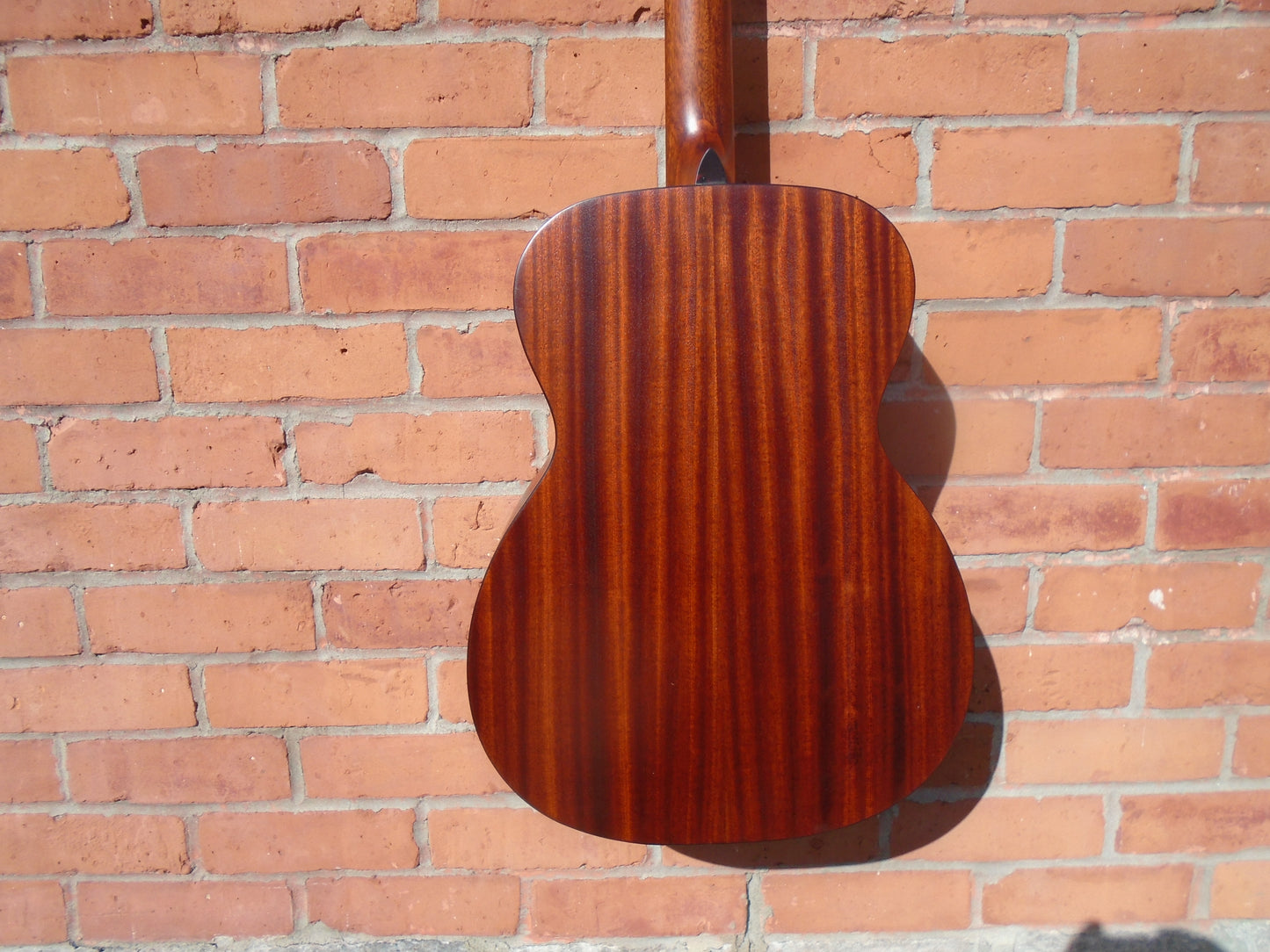 Eastman E1OM w/bag ,