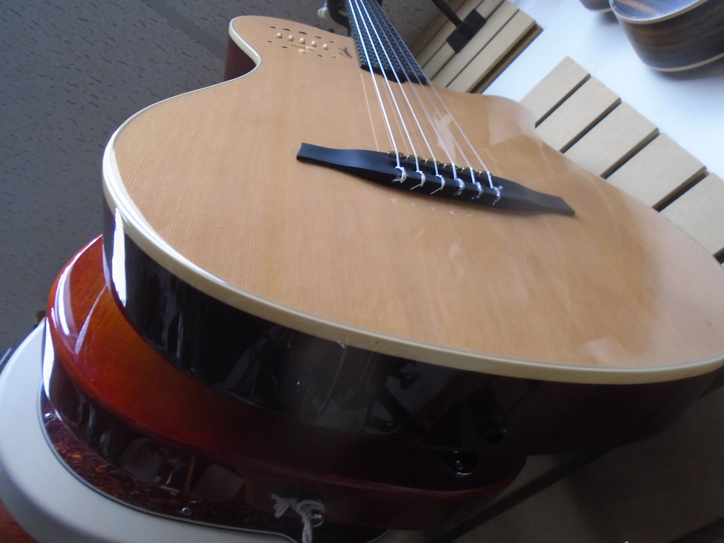 Godin Grand Concert Deluxe  guitar w/bag