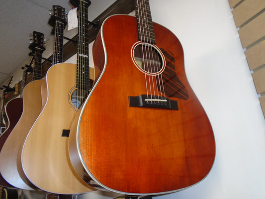 Eastman E10SS/V guitar w/hard case, A stock with small finish imperfections , dicsounted