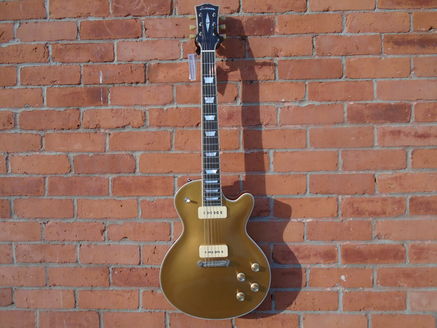 Eastman SB54/TV-GD-LTD guitar w/case.