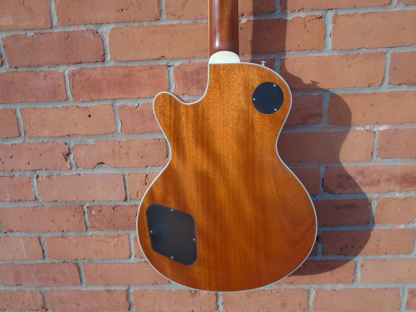 Eastman SB54/TV-GD-LTD guitar w/case.