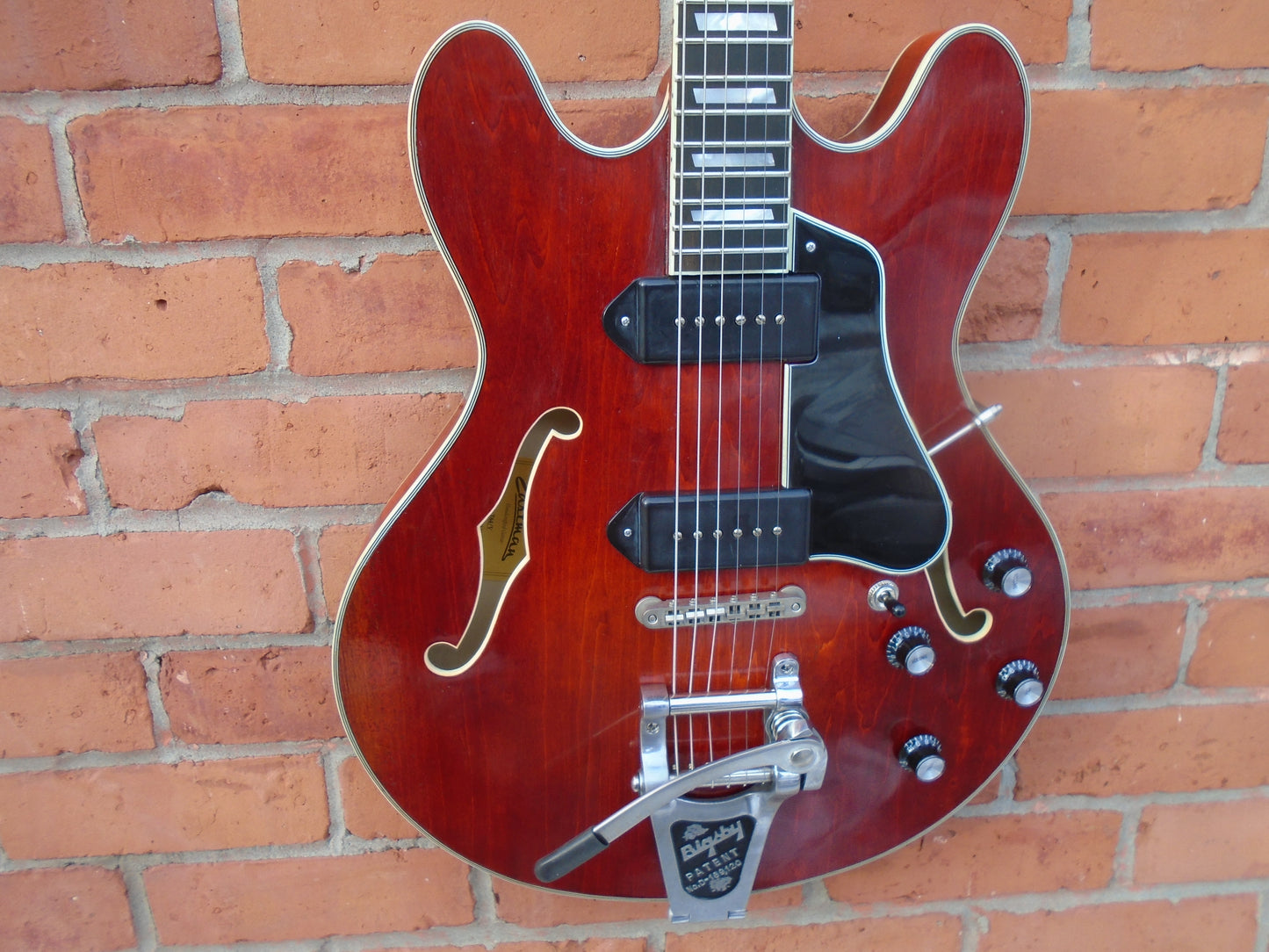 Eastman T64/V w/case-demo