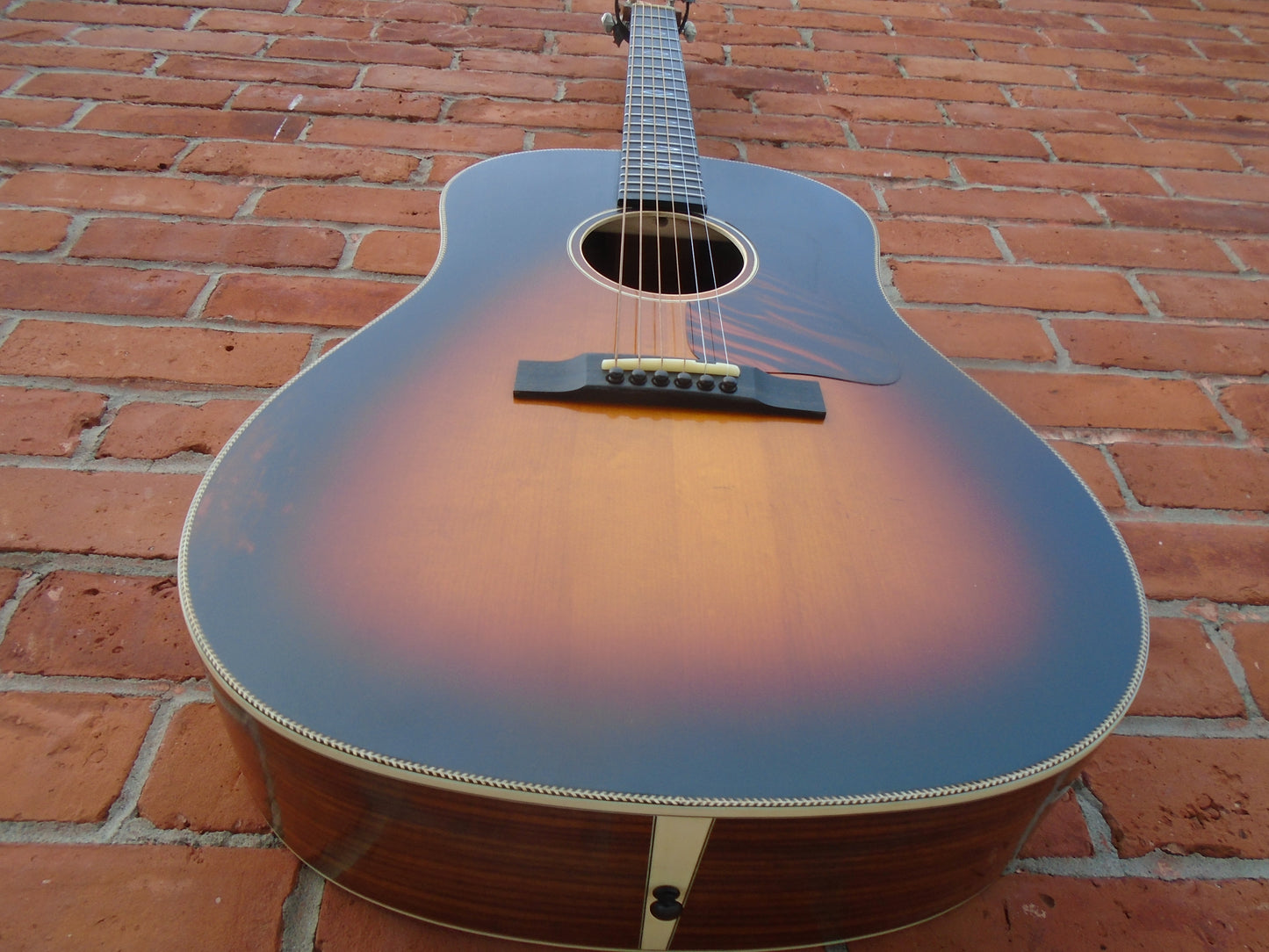 Eastman E20SS/V w/case , B stock