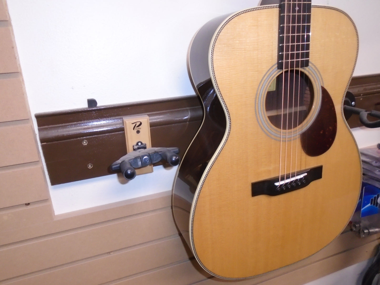 Eastman E8OM-TC w/case