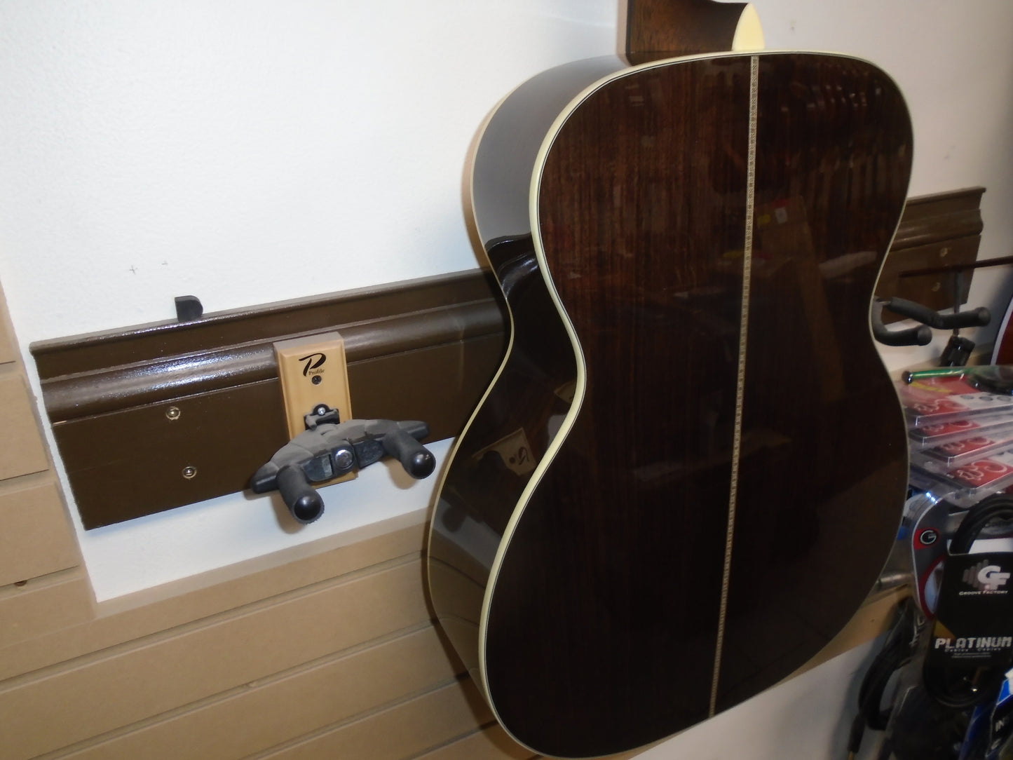 Eastman E8OM-TC w/case