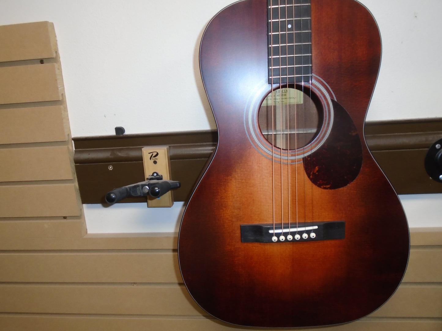 Eastman E1P-CLA w.bag, store demo