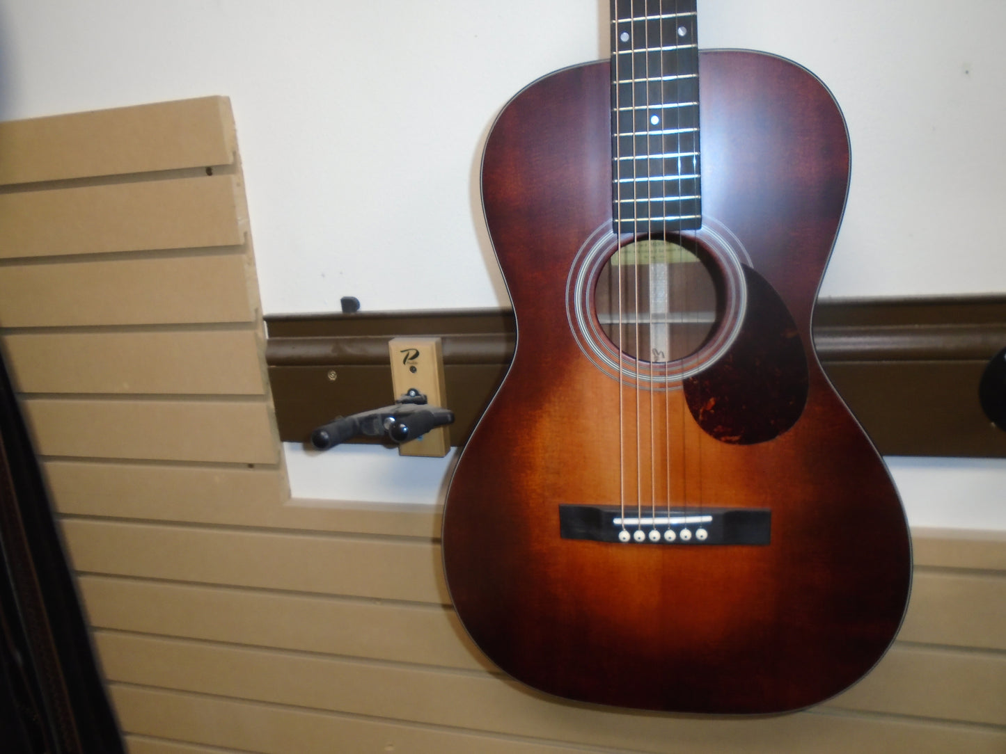 Eastman E1P-CLA w.bag, store demo