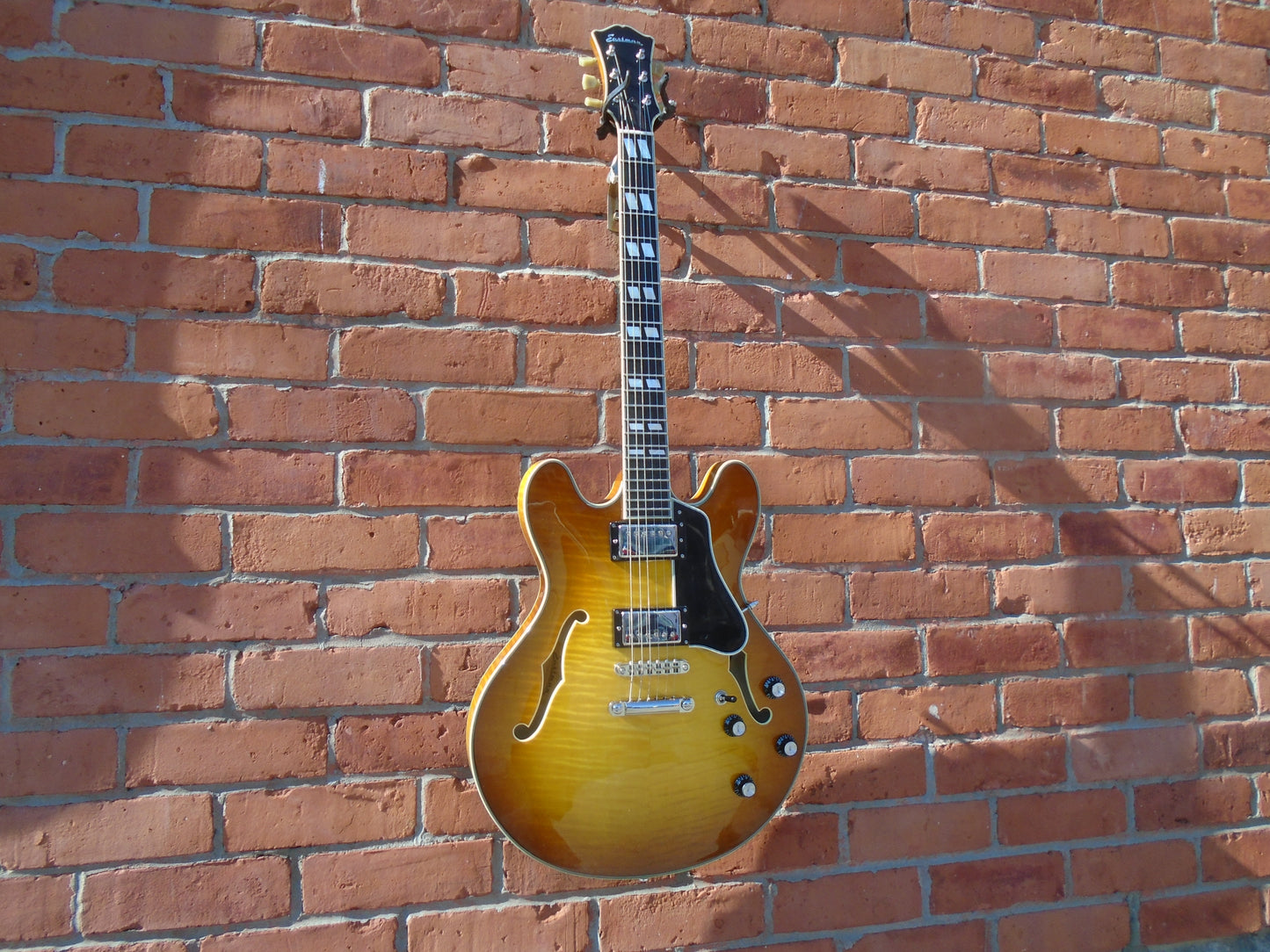 Eastman T486-GB , B stock instrument in a good condition