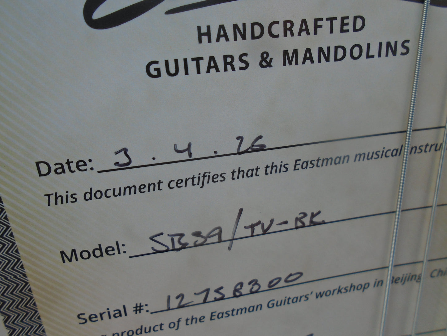 Eastman SB59/TV-BK w/case