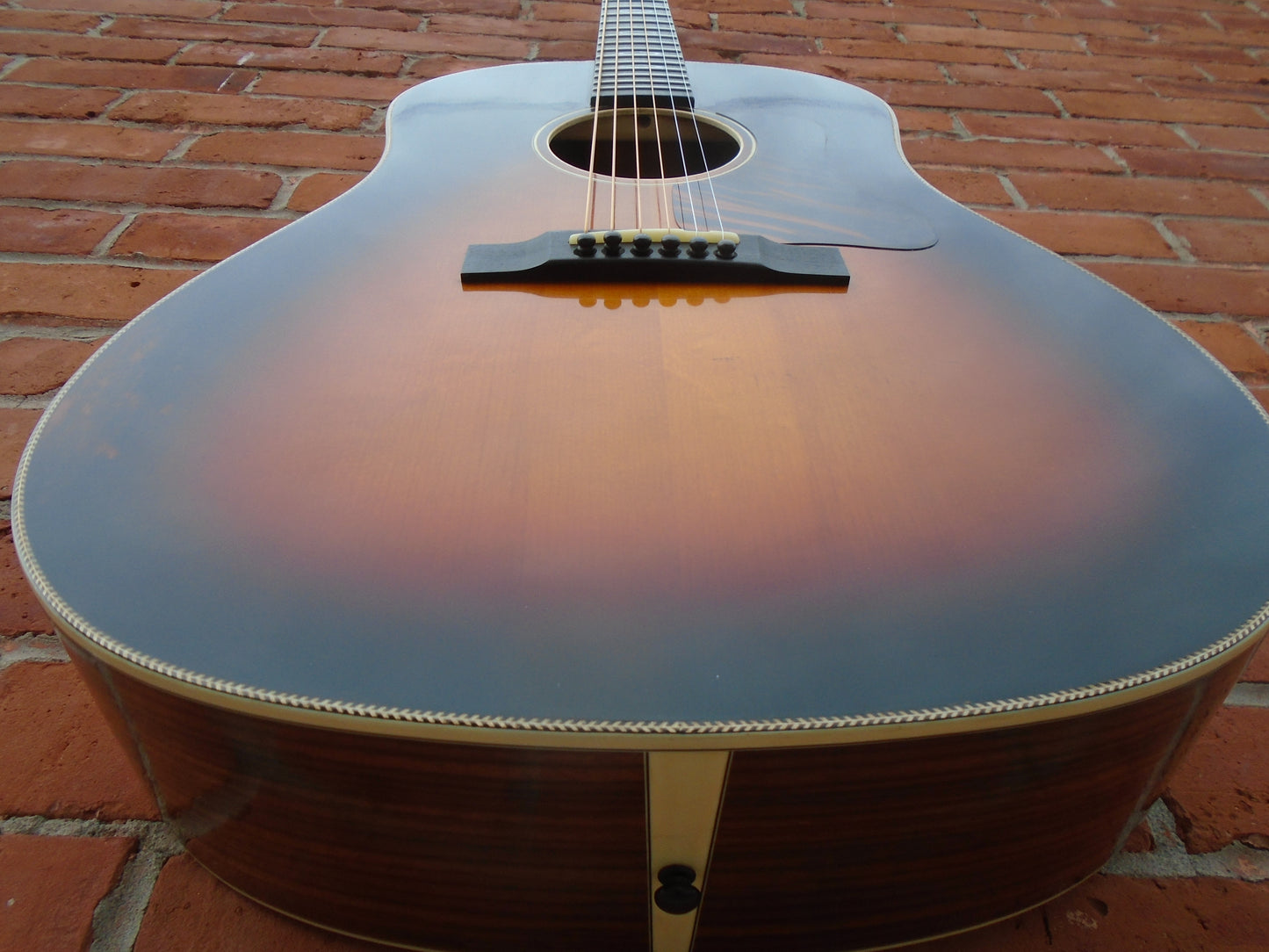 Eastman E20SS/V w/case , B stock