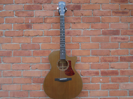 Eastman AC122-2CE w/bag-B stock