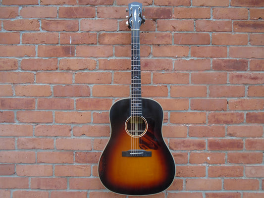 Eastman E20SS/V guitar w/hard case -B stock