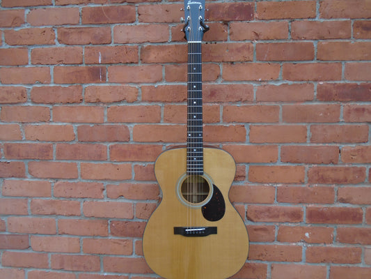 Eastman E6OM-TC w/case-B stock instrument