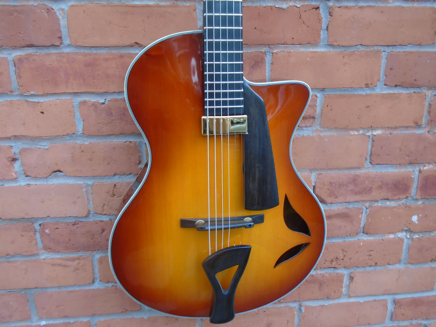 Eastman FV680CE guitar w/case-B stock instrument