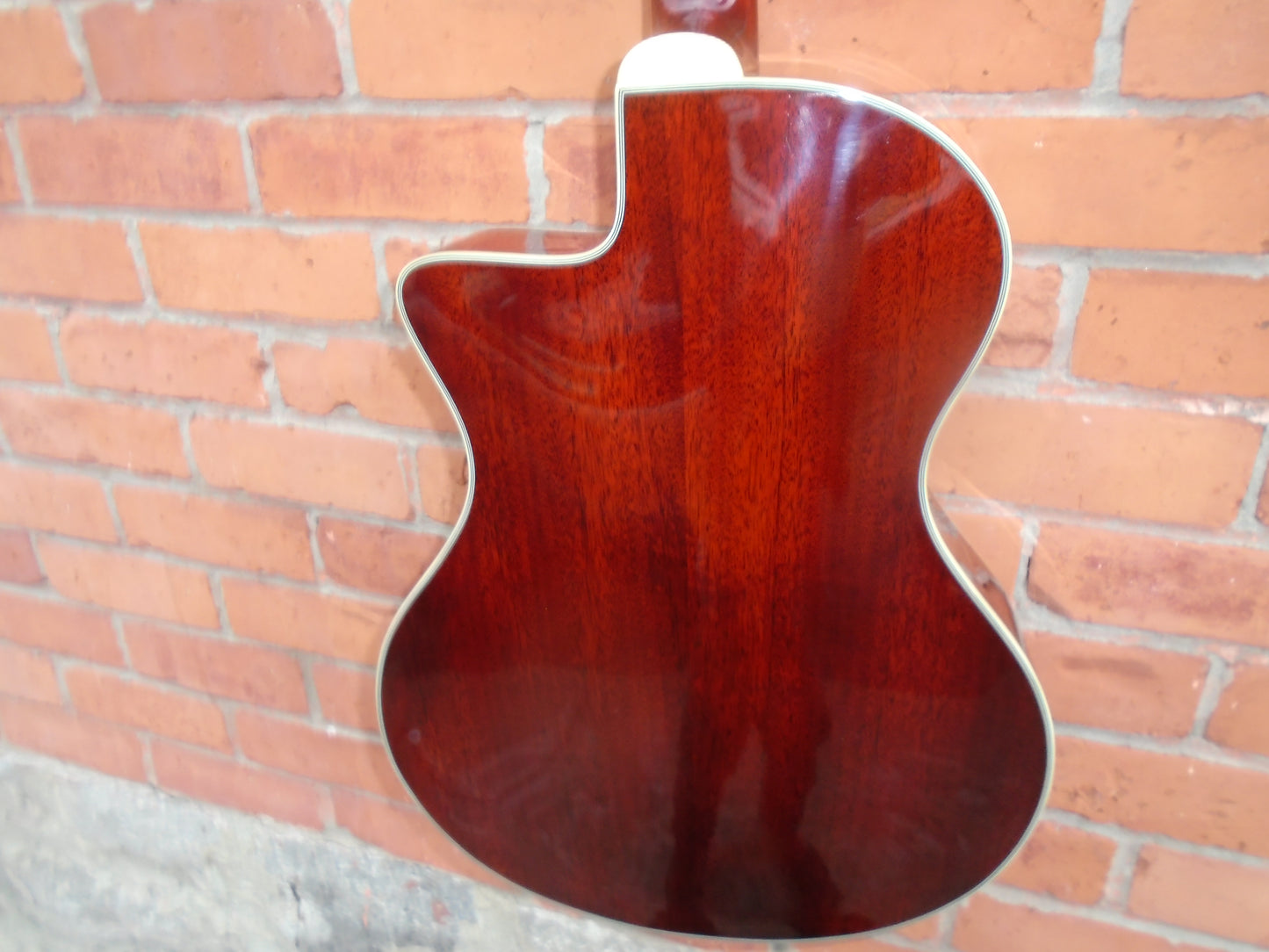 Eastman FV680CE guitar w/case-B stock instrument