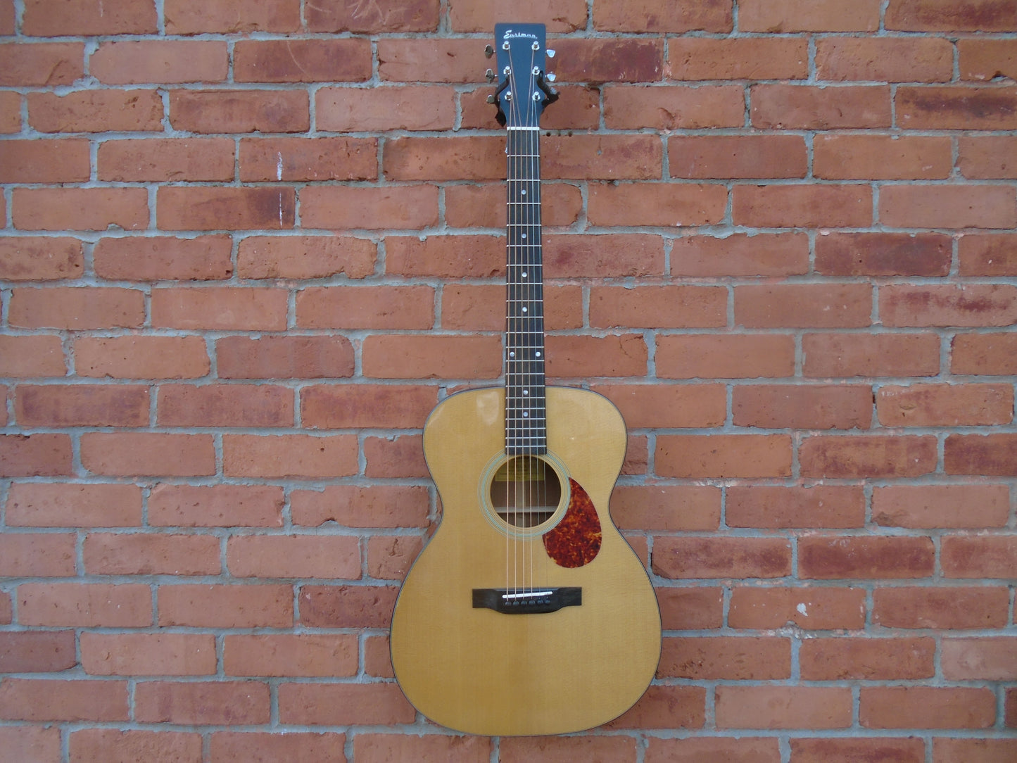 Eastman E1OM-DLX guitar w/bag , free strap & tuner