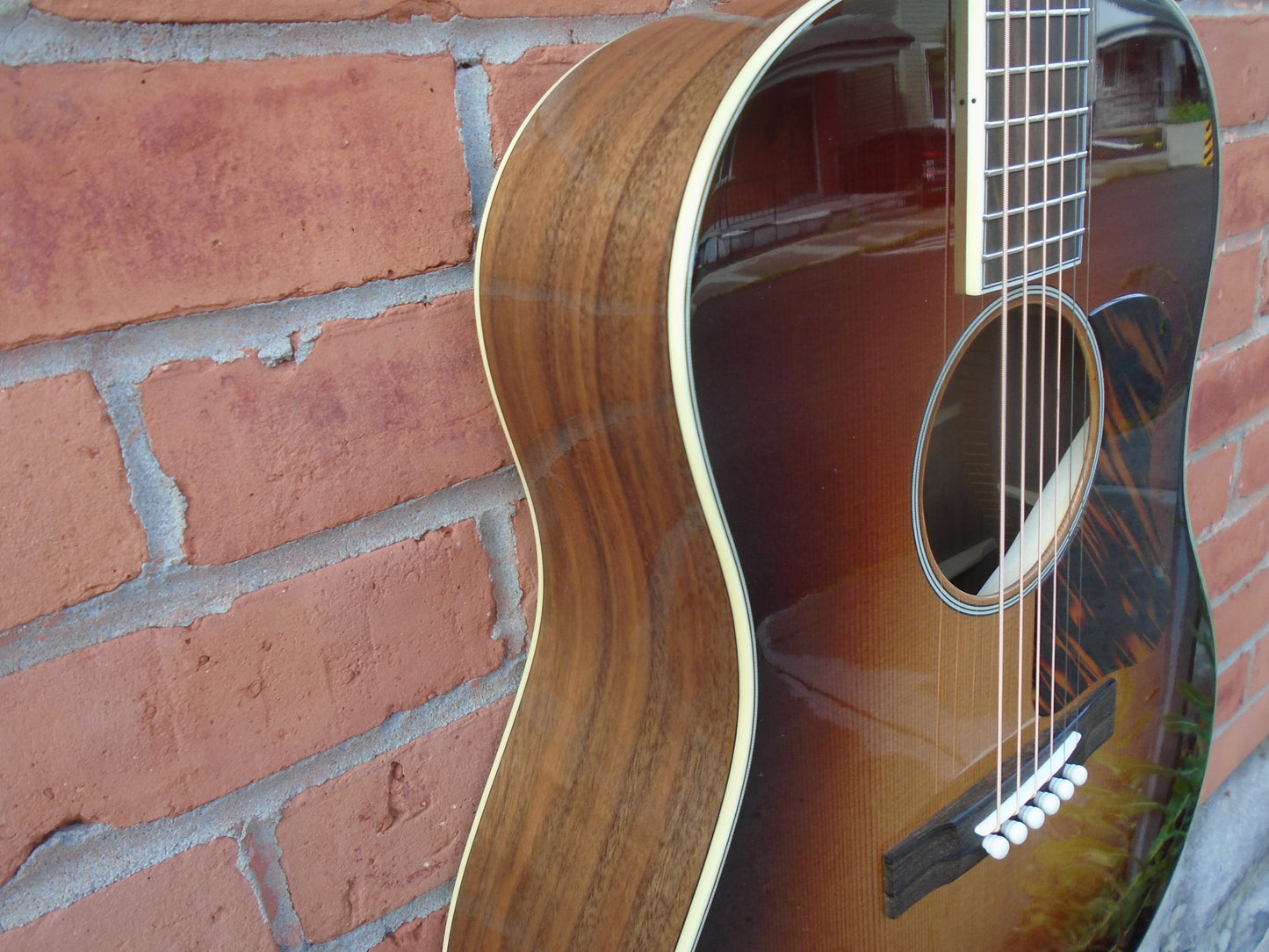 Bourgeois Luke Bryan Signature Slope d guitar w/case- store demo