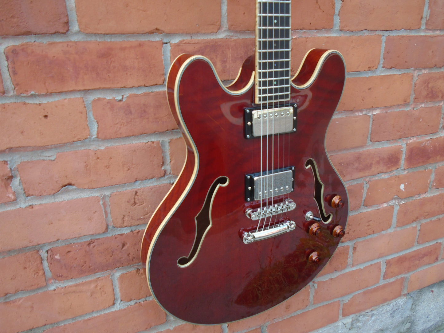 Eastman T186MX w/hard case