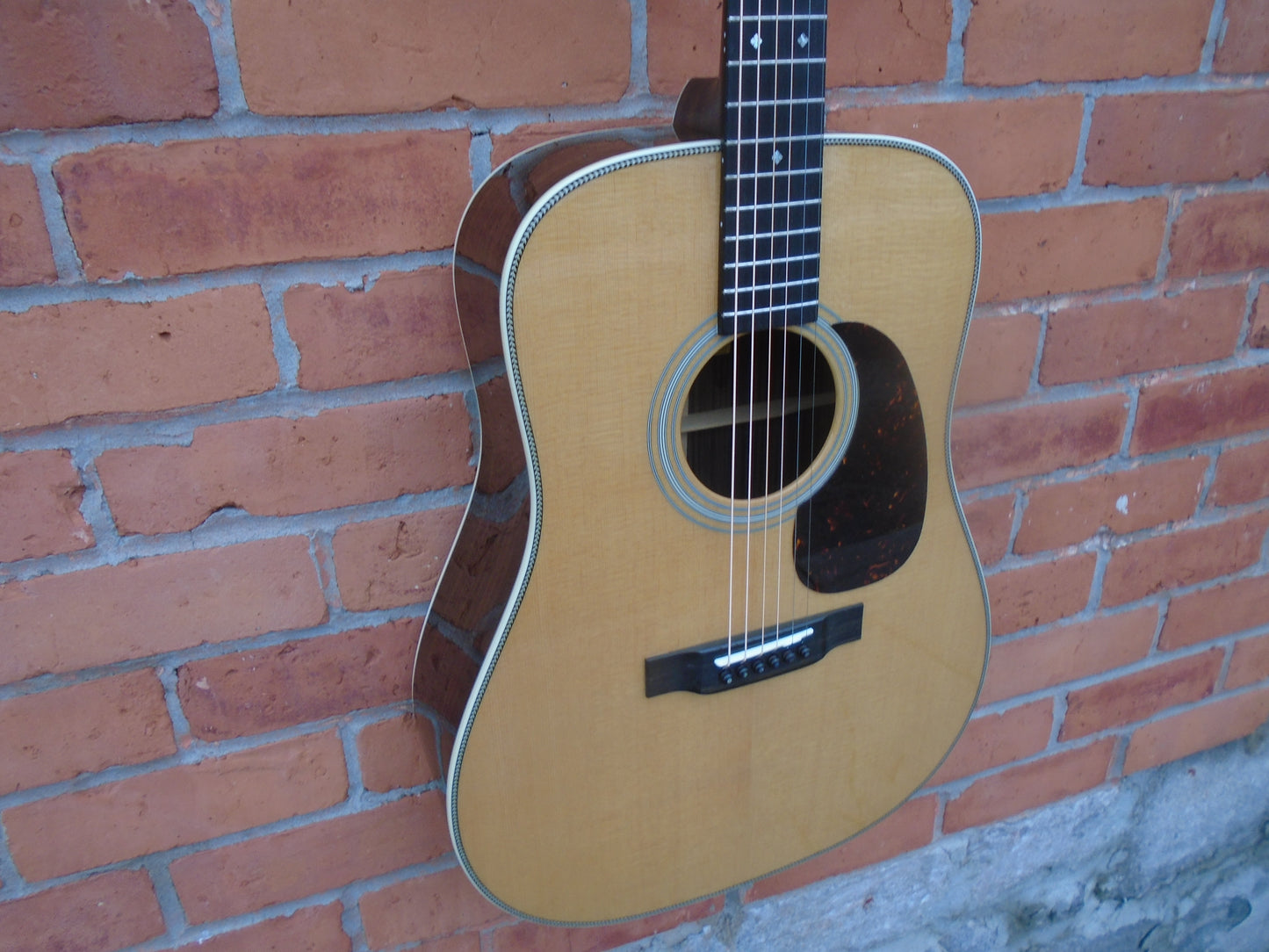 Eastman E8D-TC guitar w/case- B stock instrument in a very good condition