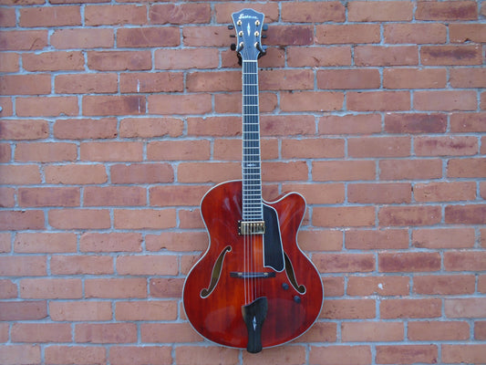 Eastman AR810CE w/case-B stock in a very good condition