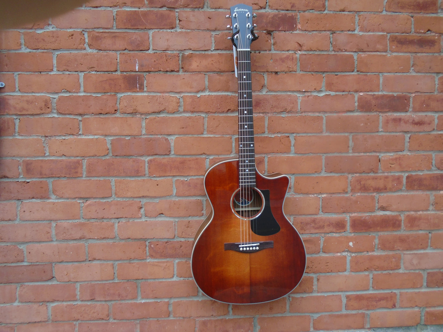 Eastman PCH2-GACE-CLA w/bag & strap