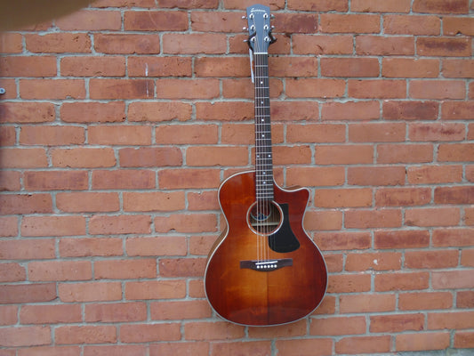 Eastman PCH2-GACE-CLA w/bag & strap